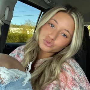 Meet your Posher, Lexi